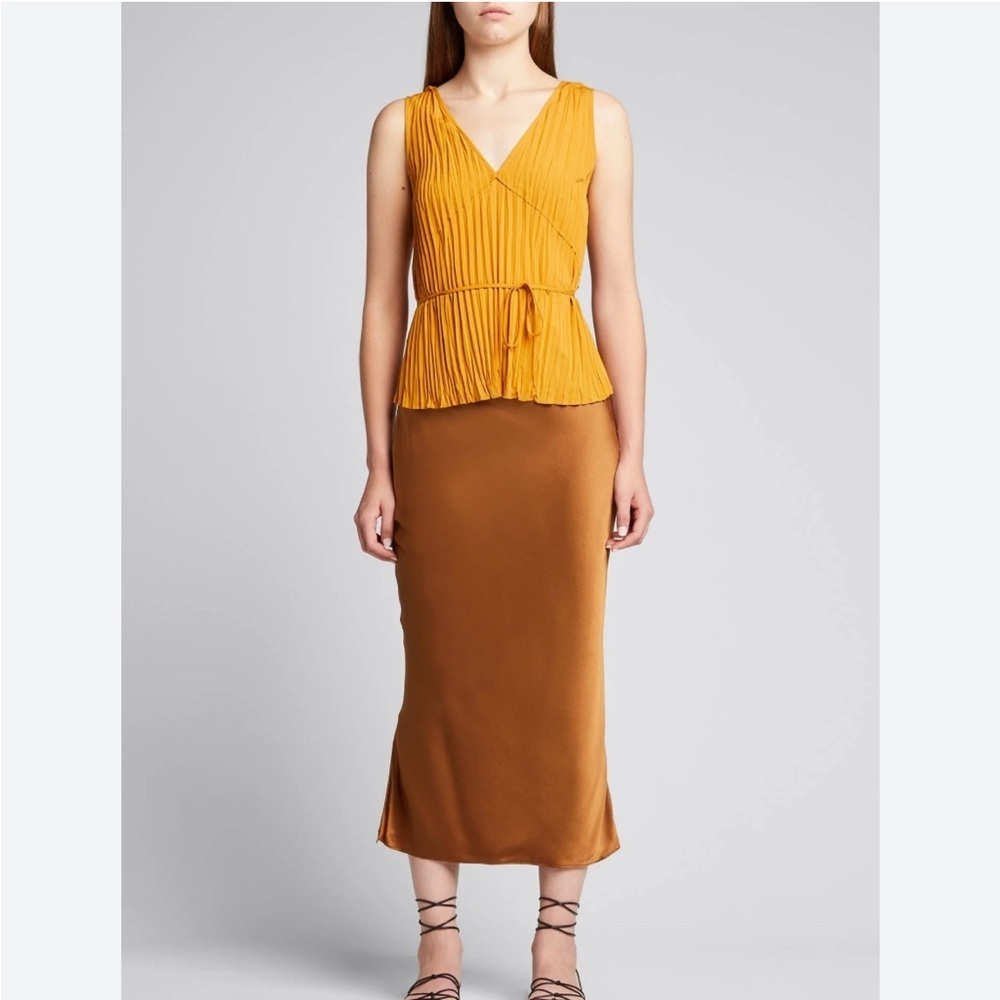 NWT Vince Pleated Top Size Large